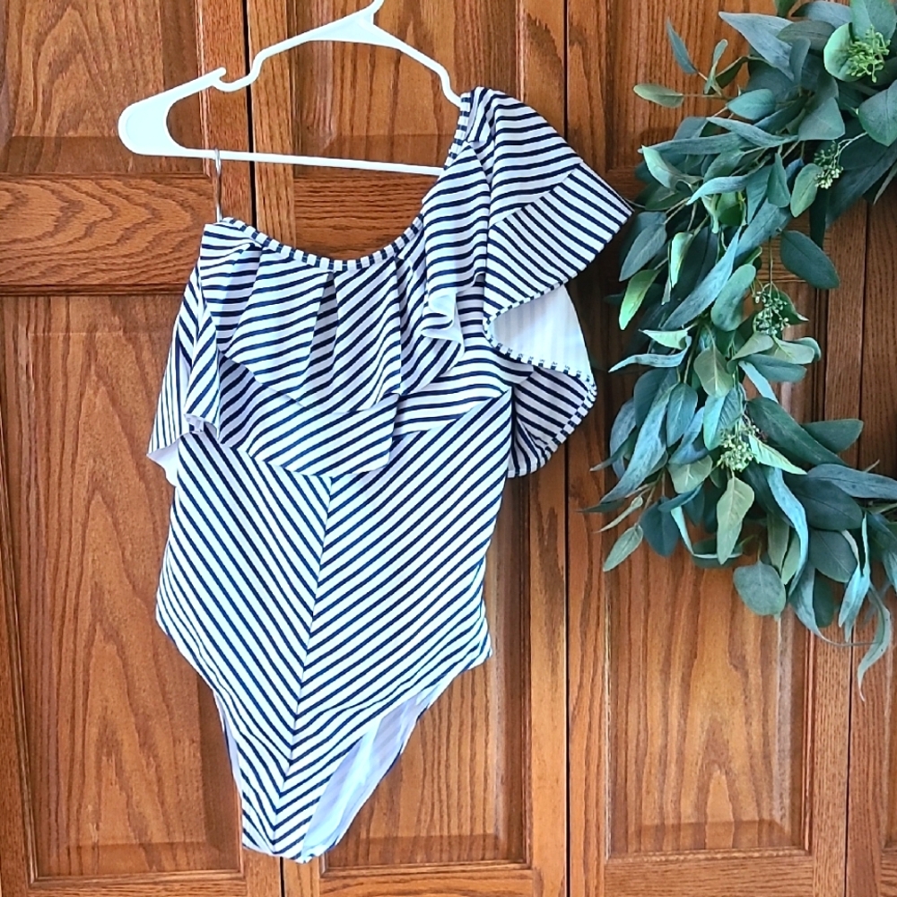 One Shoulder Stripe Bathing Suit